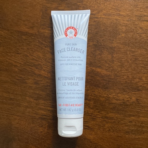 First Aid Beauty Pure Skin Face Cleanser - Picture 2 of 3